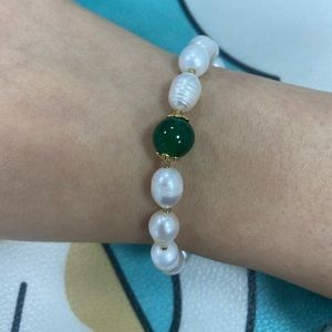 Retro Baroque Temperament Pearl Bracelet Women’s Beaded Hand String Versatile